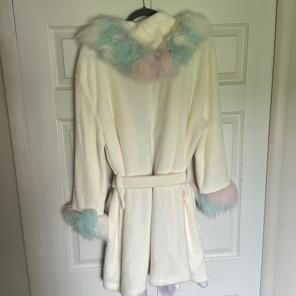 Pottery Barn Teen Unicorn Rainbow Faux Fur Robe - Picture 12 of 14